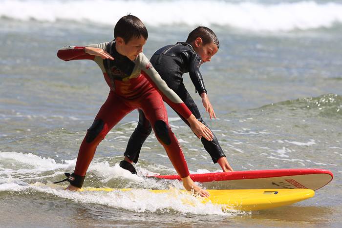 surf-para-ninos-familias-activas-escuela-cantabra-de-surf-sorteo-curso-de-surf-17