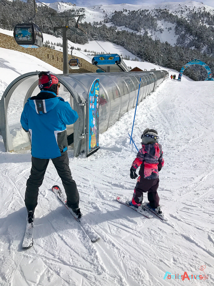 esquiar-con-ninos-programa-infanti-mont-magic-en-grandvalira-30
