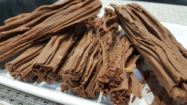 El chocolate en rama es una de las especialidades de las chocolaterías de Bariloche.